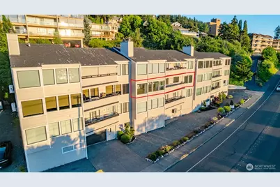 402 Boulevard #202, Bellingham, WA 98225 - Photo 1