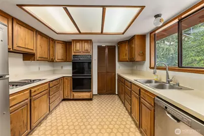 5359 Ruby Place NE, Bainbridge Island, WA 98110 - Photo 14