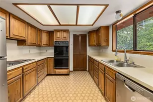 5359 Ruby Pl NE, Bainbridge Island, WA 98110 - Photo 14