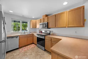 19404 Crown Ridge Blvd, Arlington, WA 98223 - Photo 2