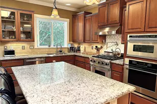 18210 Homeview Dr, Edmonds, WA 98026 - Photo 12