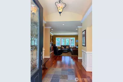 18210 Homeview Drive, Edmonds, WA 98026 - Photo 4