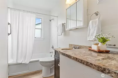 1909 Cleveland Avenue, Mount Vernon, WA 98273 - Photo 16