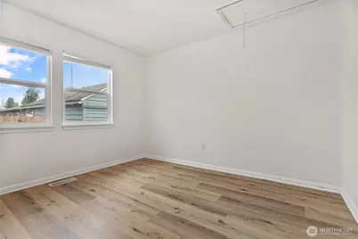 1909 Cleveland Avenue, Mount Vernon, WA 98273 - Photo 18