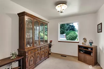 420 S 128th Street, Seattle, WA 98168 - Photo 8