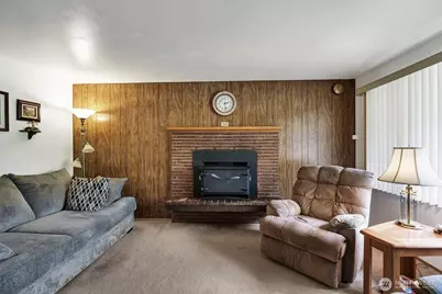420 S 128th Street, Seattle, WA 98168 - Photo 6