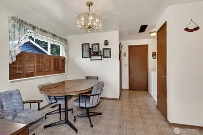 420 S 128th Street, Seattle, WA 98168 - Photo 16