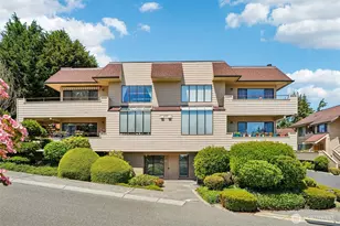 910 S 248th St, Des Moines, WA 98198 - Photo 1