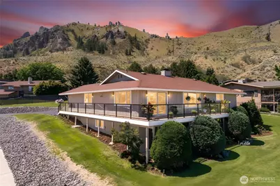 1202 S Hills Drive, Wenatchee, WA 98801 - Photo 1