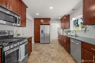 21702 84th Ave W, Edmonds, WA 98026 - Photo 16