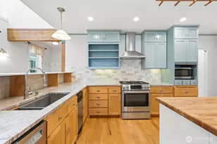 3445 SE Camano Dr, Camano Island, WA 98282 - Photo 14