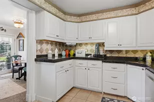 2408 N Greeley Dr, Kelso, WA 98626 - Photo 8
