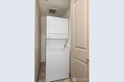 4547 8th Avenue NE #410, Seattle, WA 98105 - Photo 20