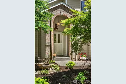 647 Edmonds Way, Edmonds, WA 98020 - Photo 4