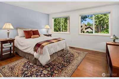 647 Edmonds Way, Edmonds, WA 98020 - Photo 22