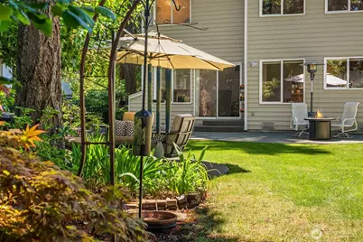 647 Edmonds Way, Edmonds, WA 98020 - Photo 34