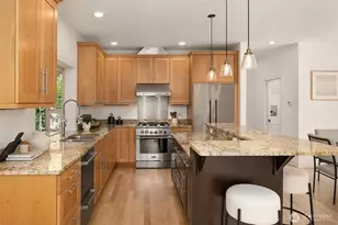 809 16th Ave W, Kirkland, WA 98033 - Photo 6