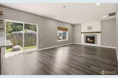 8517 36th Avenue NE, Marysville, WA 98270 - Photo 2