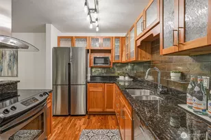11056 NE 33rd Pl, Bellevue, WA 98004 - Photo 8