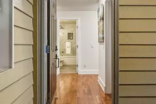 11056 NE 33rd Pl, Bellevue, WA 98004 - Photo 2