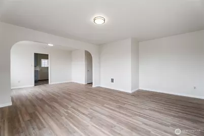 70 NE Rose Street, College Place, WA 99324 - Photo 2