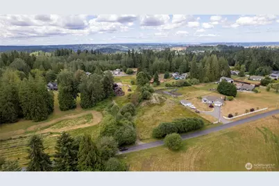 11818 193rd Avenue E, Bonney Lake, WA 98391 - Photo 4