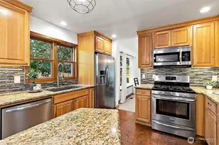 22812 SE 265th Pl, Maple Valley, WA 98038 - Photo 10