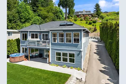 423 S Lake Stevens Road, Lake Stevens, WA 98258 - Photo 2