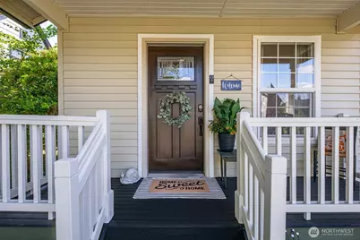 227 S Macleod Avenue, Arlington, WA 98223 - Photo 4