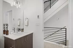 3011 30th Ave W, Seattle, WA 98199 - Photo 30
