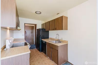 924 Shorewood Drive #C25, Bremerton, WA 98312 - Photo 12