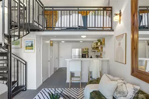 425 Vine St, Seattle, WA 98121 - Photo 16