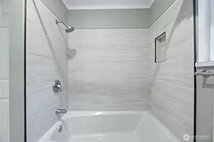 810 132nd St S, Tacoma, WA 98444 - Photo 20