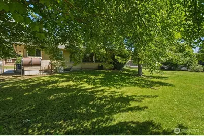 291 11th Street NE, East Wenatchee, WA 98802 - Photo 32
