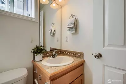 11212 Greenwood Avenue N #B, Seattle, WA 98133 - Photo 8