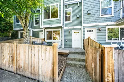 11212 Greenwood Avenue N #B, Seattle, WA 98133 - Photo 2