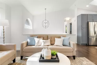 5050 35th Avenue S, Seattle, WA 98118 - Photo 8