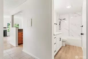 4415 145th Ave NE, Bellevue, WA 98007 - Photo 2