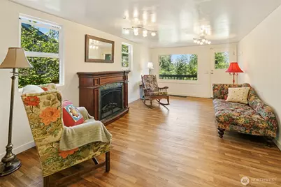 1235 S 101st Street, Seattle, WA 98168 - Photo 4