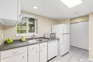 9398 Redmond-Woodinville Road NE, Redmond, WA 98052 - Photo 8