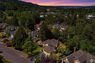 1030 NW Inneswood Dr, Issaquah, WA 98027 - Photo 36