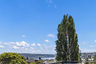 4428 Dayton Ave N, Seattle, WA 98103 - Photo 32