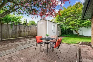 827 N 1st St, Renton, WA 98057 - Photo 20