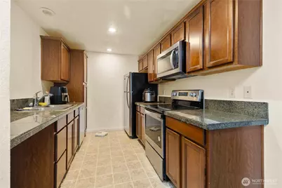 9917 Holly Drive #B310, Everett, WA 98204 - Photo 4