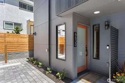 4430 Dayton Avenue N, Seattle, WA 98103 - Photo 1