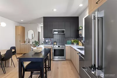 4430 Dayton Avenue N, Seattle, WA 98103 - Photo 20