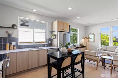 4430 Dayton Avenue N, Seattle, WA 98103 - Photo 22