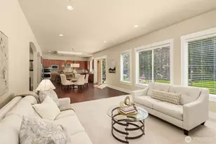 20125 SE 24th St, Sammamish, WA 98075 - Photo 16