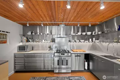 66 Bell Street #303, Seattle, WA 98121 - Photo 14