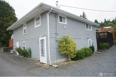 5305 S 3rd Avenue, Everett, WA 98203 - Photo 2